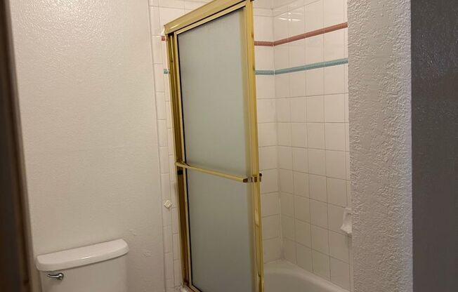 1 bed, 1 bath, 760 sqft, $725, Unit 14