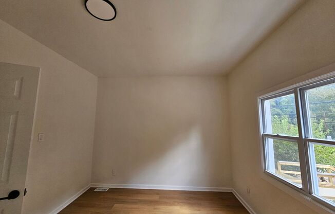 Brand new 1 bedroom 1 bath apartment for rent !