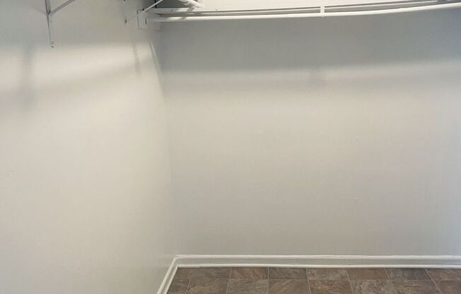 1 bed, 1 bath, 576 sqft, $765, Unit 3635-F