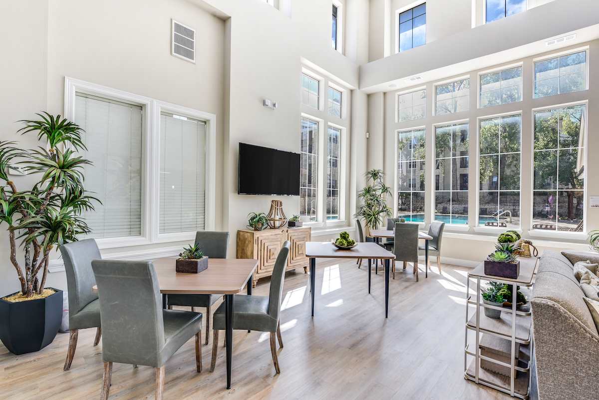 Acclaim at South Congress