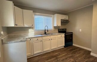 3 beds, 1 bath, $1,100