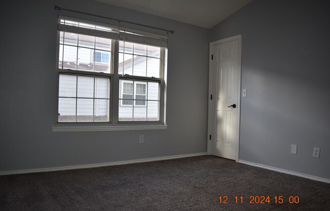 3 beds, 2 baths, $2,400, Unit Unit G