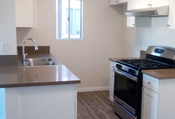 1 bed, 1 bath, 665 sqft, $1,975, Unit 214