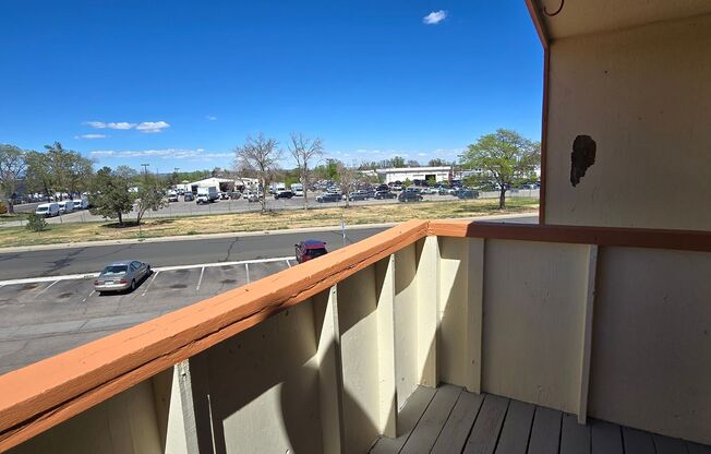 2 beds, 1 bath, $1,395