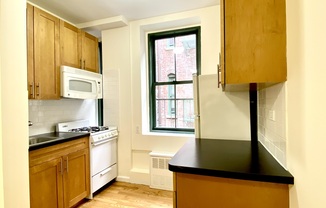 Studio, 1 bath, $2,375, Unit 5A