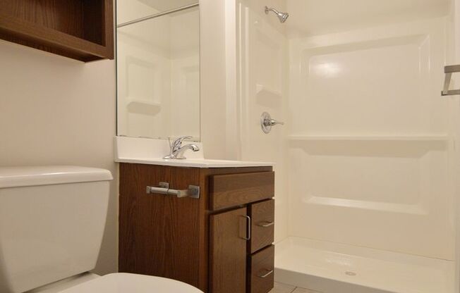 1 bed, 1 bath, 420 sqft, $935, Unit 8 - 21