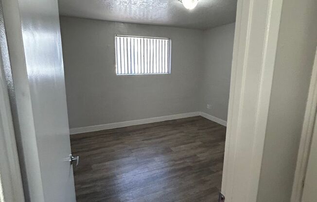 2 beds, 1 bath, 810 sqft, $1,195, Unit 75