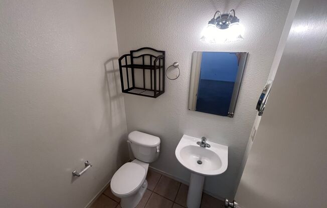 3 beds, 3 baths, $2,600