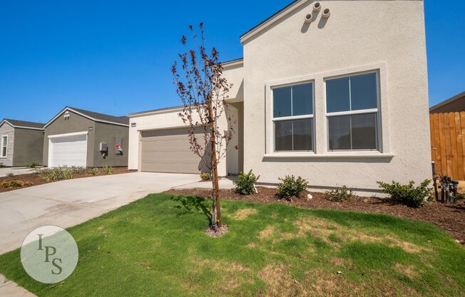 Brand New Southeast Fresno Home, 4BR/2BA, CUSD - Lots of Amenities!