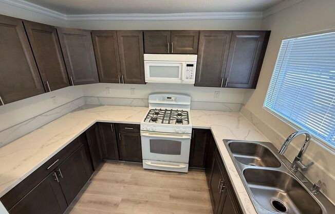 2 bedroom 1.5 Bath Upgraded Townhome