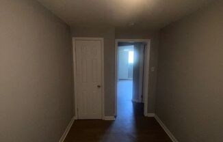 2 beds, 1 bath, $995