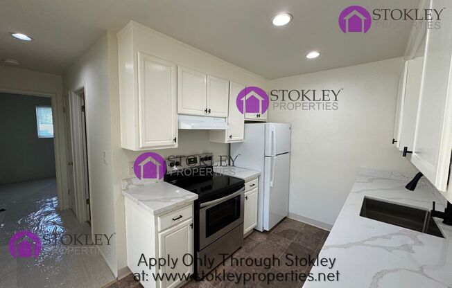 2 beds, 1 bath, $2,095, Unit Oakland Blv 1440 #09