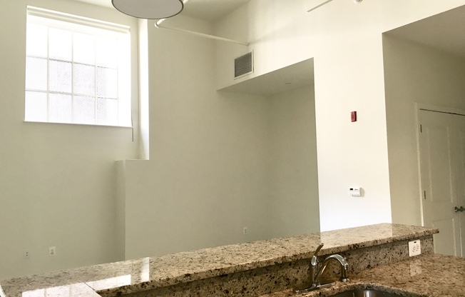 2 beds, 1 bath, 825 sqft, $1,350, Unit 116