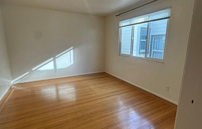 2 beds, 1 bath, 1,020 sqft, $3,700, Unit 455 Church Street #3