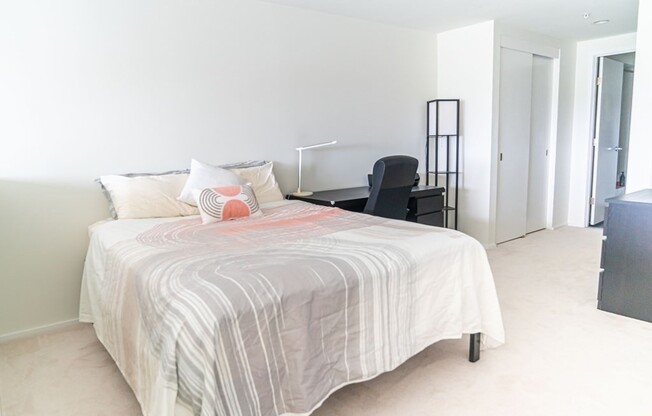 1 bed, 1.5 baths, 826 sqft, $3,350, Unit 527