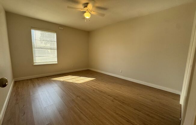 2 beds, 1 bath, 900 sqft, $1,499, Unit LAW9-101