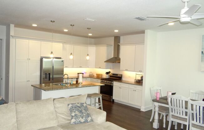 3 bedroom/3bath Townhome in Dunedin