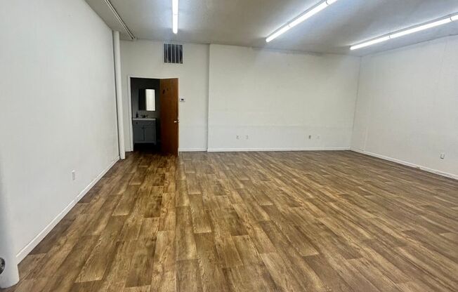 Studio, 1 bath, $725, Unit 6