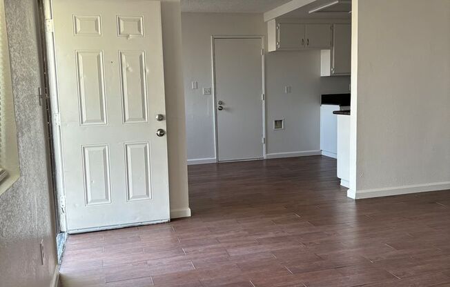 2 beds, 1 bath, $1,500, Unit 3913 Manor Street A