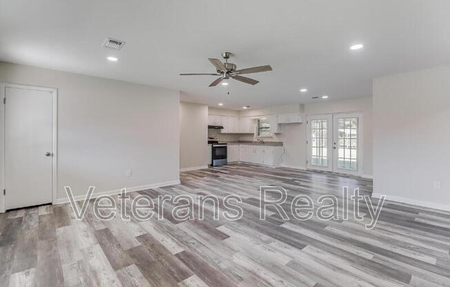 129 QUARLES ST