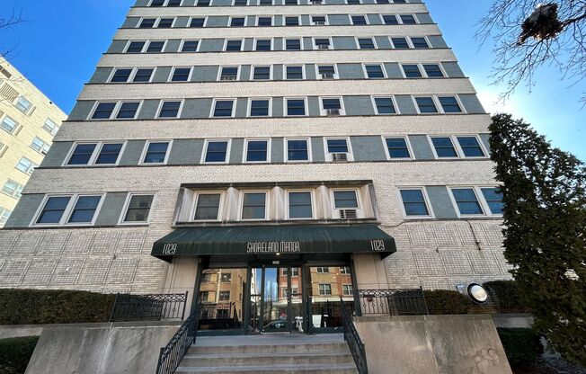 1 bed, 1 bath, $995, Unit 501