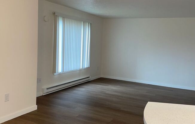 2 beds, 1 bath, 902 sqft, $1,150, Unit W - 056