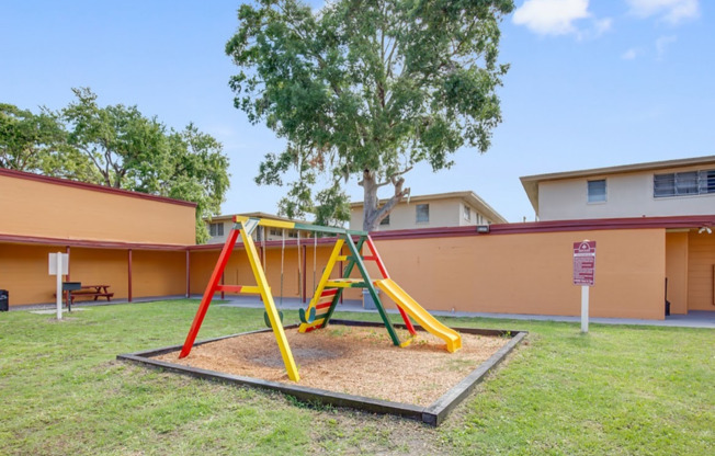 1 bed, 1 bath, 800 sqft, $1,175, Unit 39