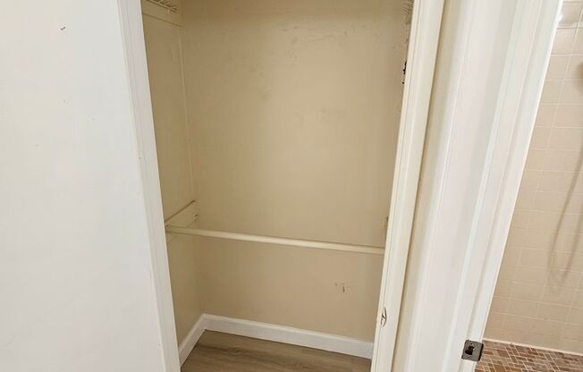 Studio, 1 bath, 350 sqft, $1,395