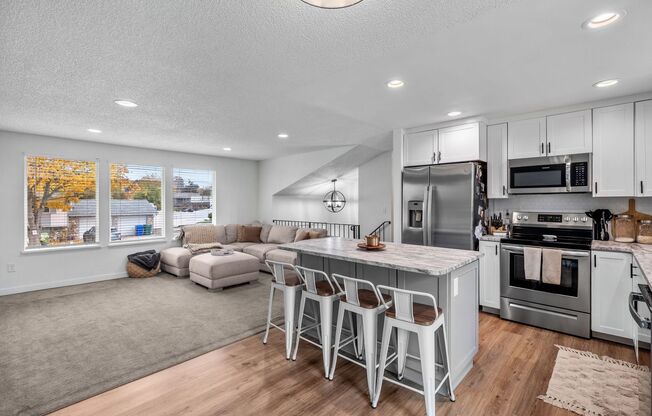 818/820 S. Collins Rd.