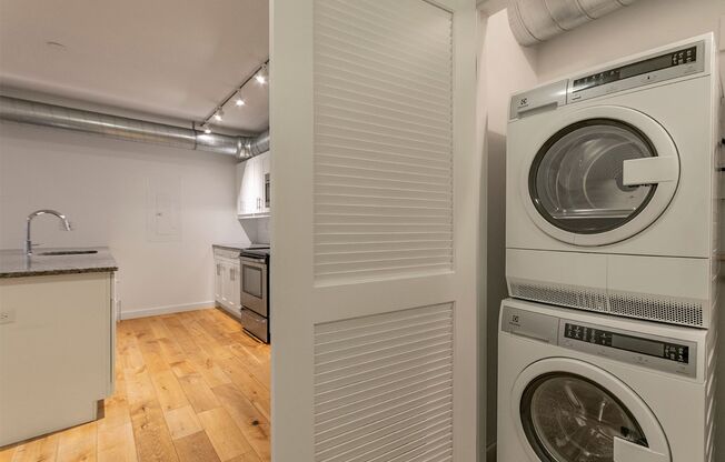 1 bed, 1 bath, 602 sqft, $2,063, Unit 215