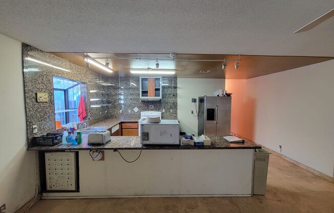 Single story in Montara Est 4 bed/2 full bath/2 car