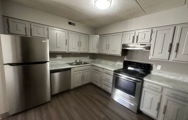 1 bed, 1 bath, 800 sqft, $995, Unit 8