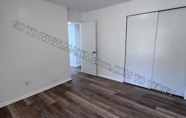 2 beds, 1 bath, 725 sqft, $1,300, Unit 2