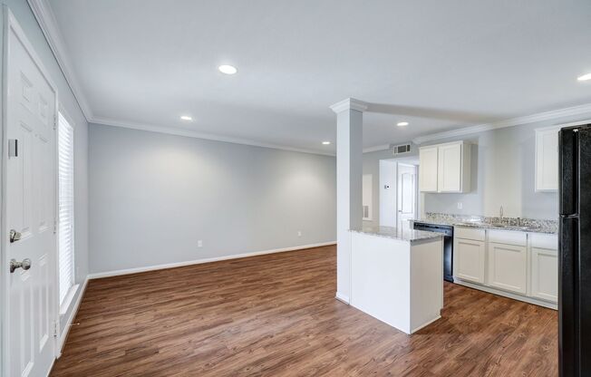 1 bed, 1 bath, 600 sqft, $1,350, Unit 24