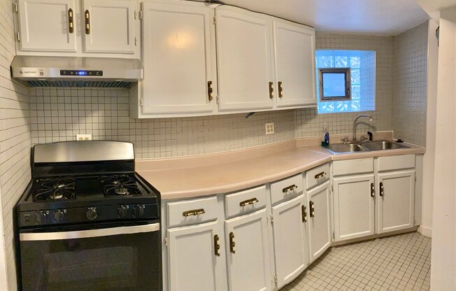 2513 W PERSHING RD