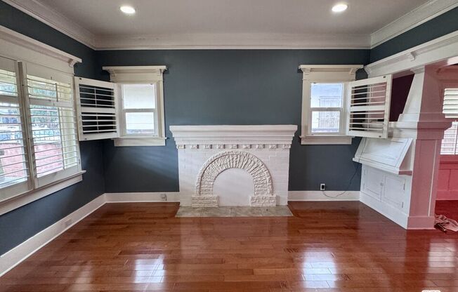 4613 S VAN NESS AVE