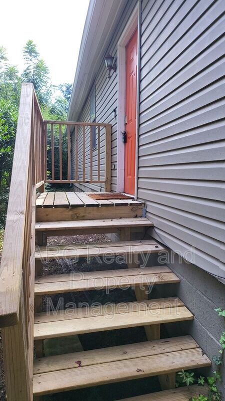 1027 HAMPTON ST NW