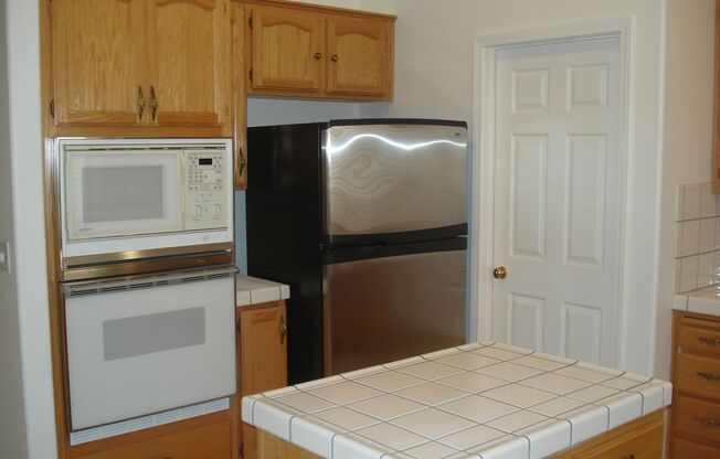 3 beds, 2 baths, $2,295