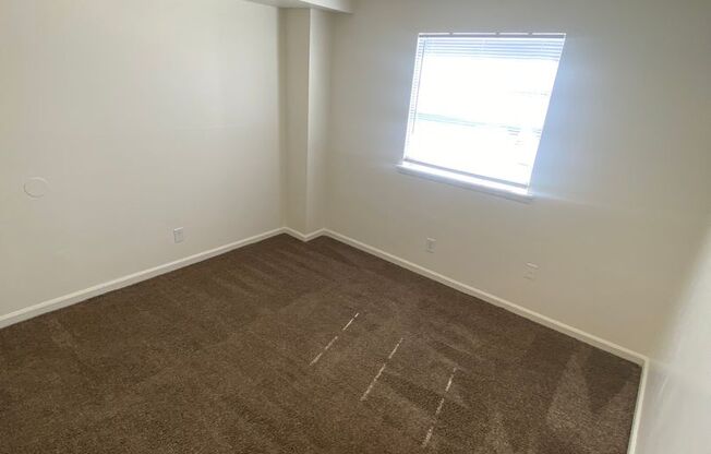2 beds, 1 bath, 675 sqft, $723, Unit 441 Winfield-Unit 04