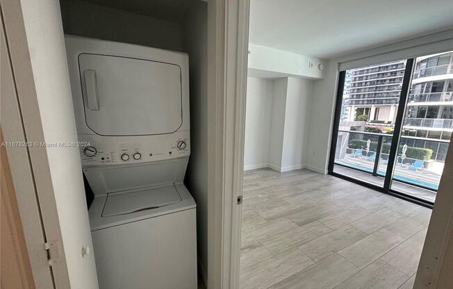 1 bed, 1 bath, 609 sqft, $3,200, Unit 55 SW 9th St # 12-02 (A11678263)