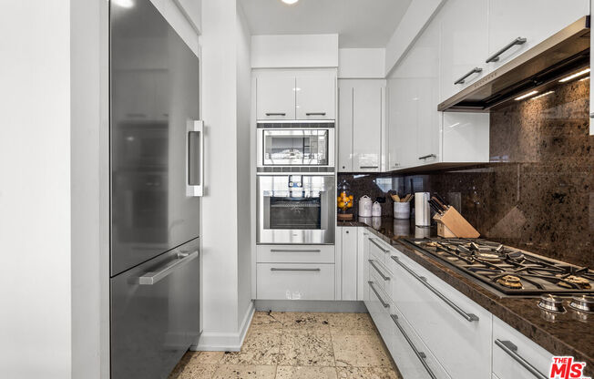 1 bed, 2 baths, 1,120 sqft, $6,000, Unit 36F