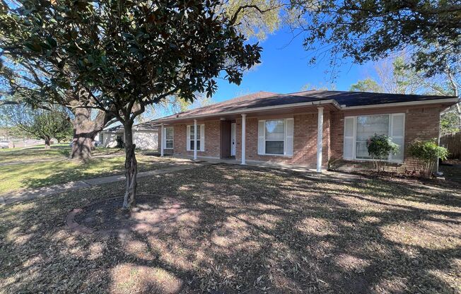 4 Bedroom 2 Bathroom in Northwest Houston Now Available