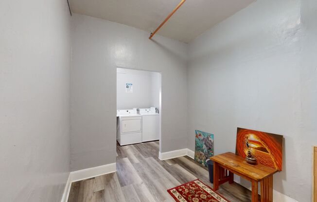 Studio, 1 bath, 146 sqft, $950, Unit 12