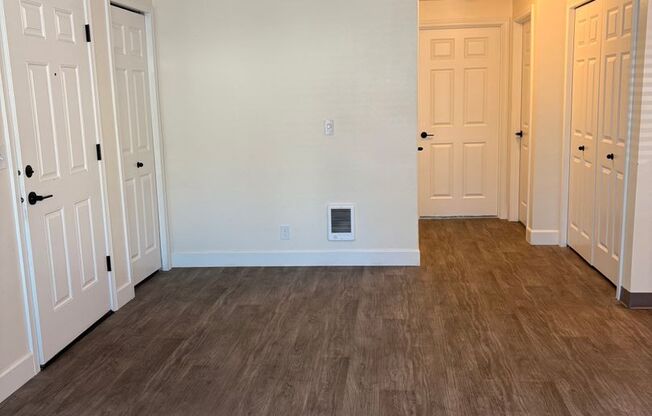 Winfou07-Columbus Village Apartments
