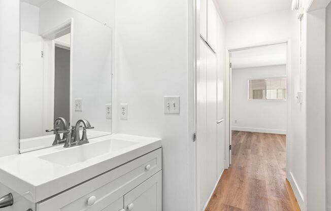 1 bed, 1 bath, 690 sqft, $2,150, Unit 111
