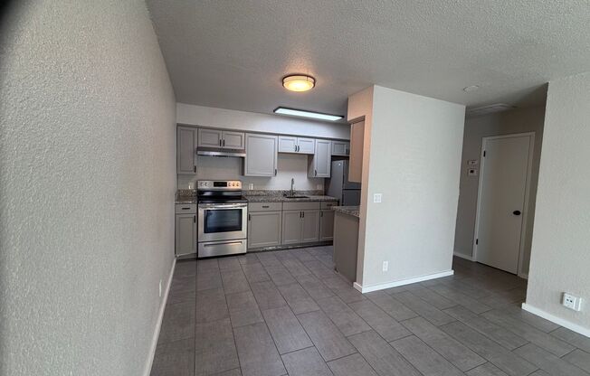 116 N Yosemite Ave