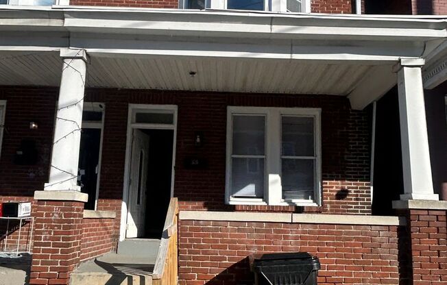 Beautiful 3 Bedroom Home in Harrisburg!