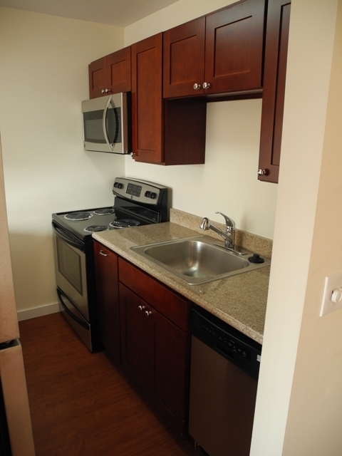 1 bed, 1 bath, $1,845, Unit C-304