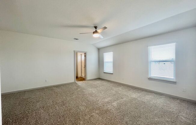 4 beds, 3 baths, $2,190