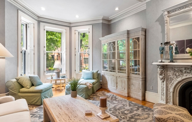 319 Marlborough St